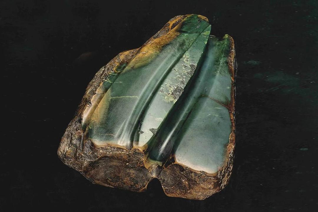 Jade stone with maori carving technique in stone