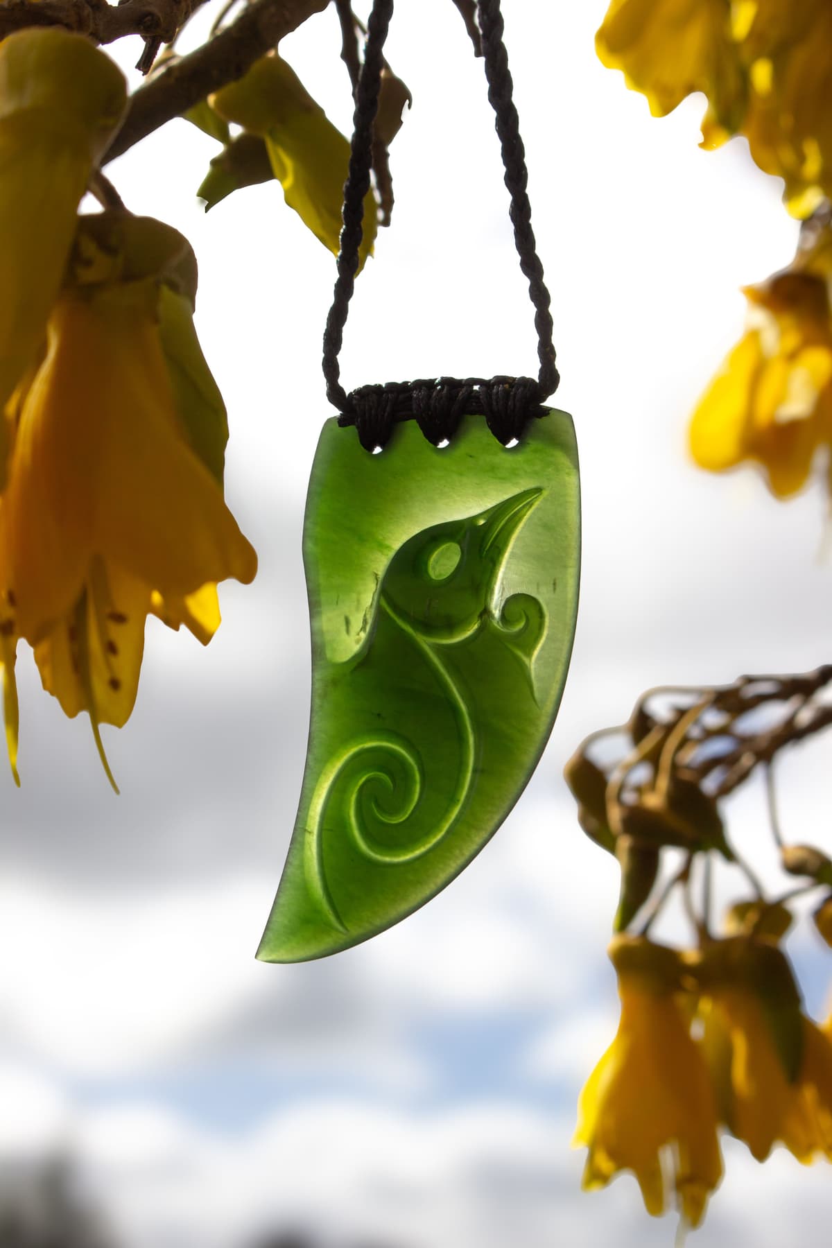 New Zealand Pounamu Niho with Tui Etching by Akapita Scally