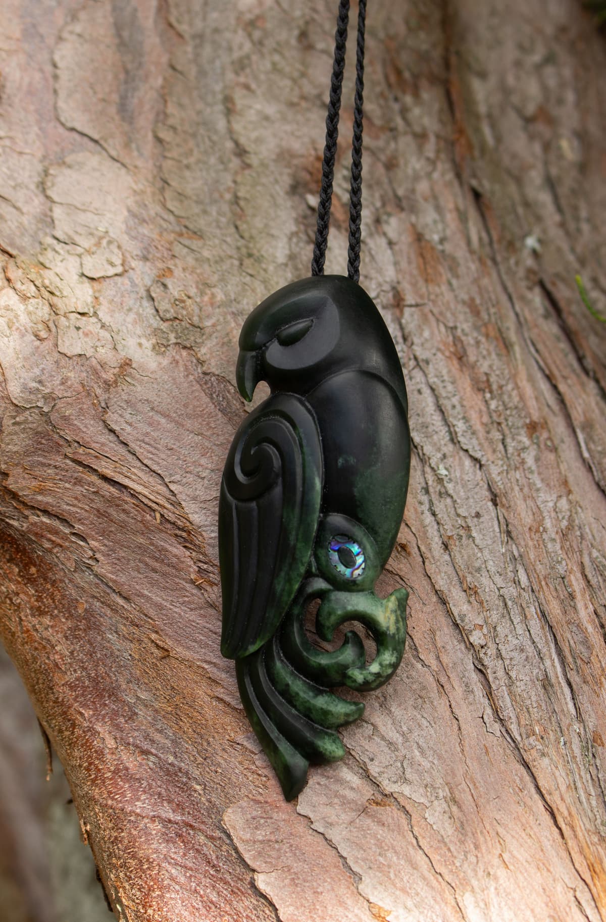 New Zealand Pounamu Laughing Owl with Wheku by Foua Aliki Tuielu